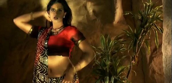  Erotic Babe From Bollywood